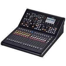 Mesa de sonido. MIDAS M32R Live